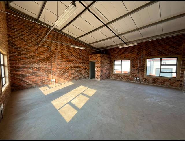 226M² WAREHOUSE TO LET IN DALPARK